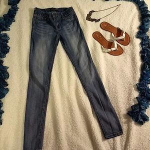 Sale6/$30🌸Girls Vigoss jeans size14